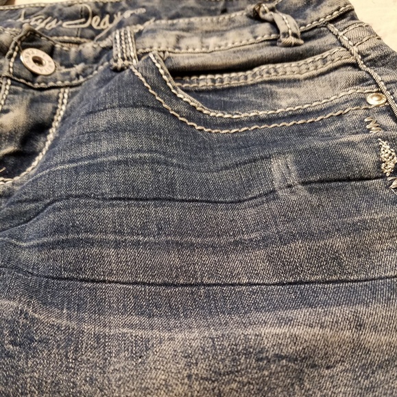 Jeans - Picture 3 of 3